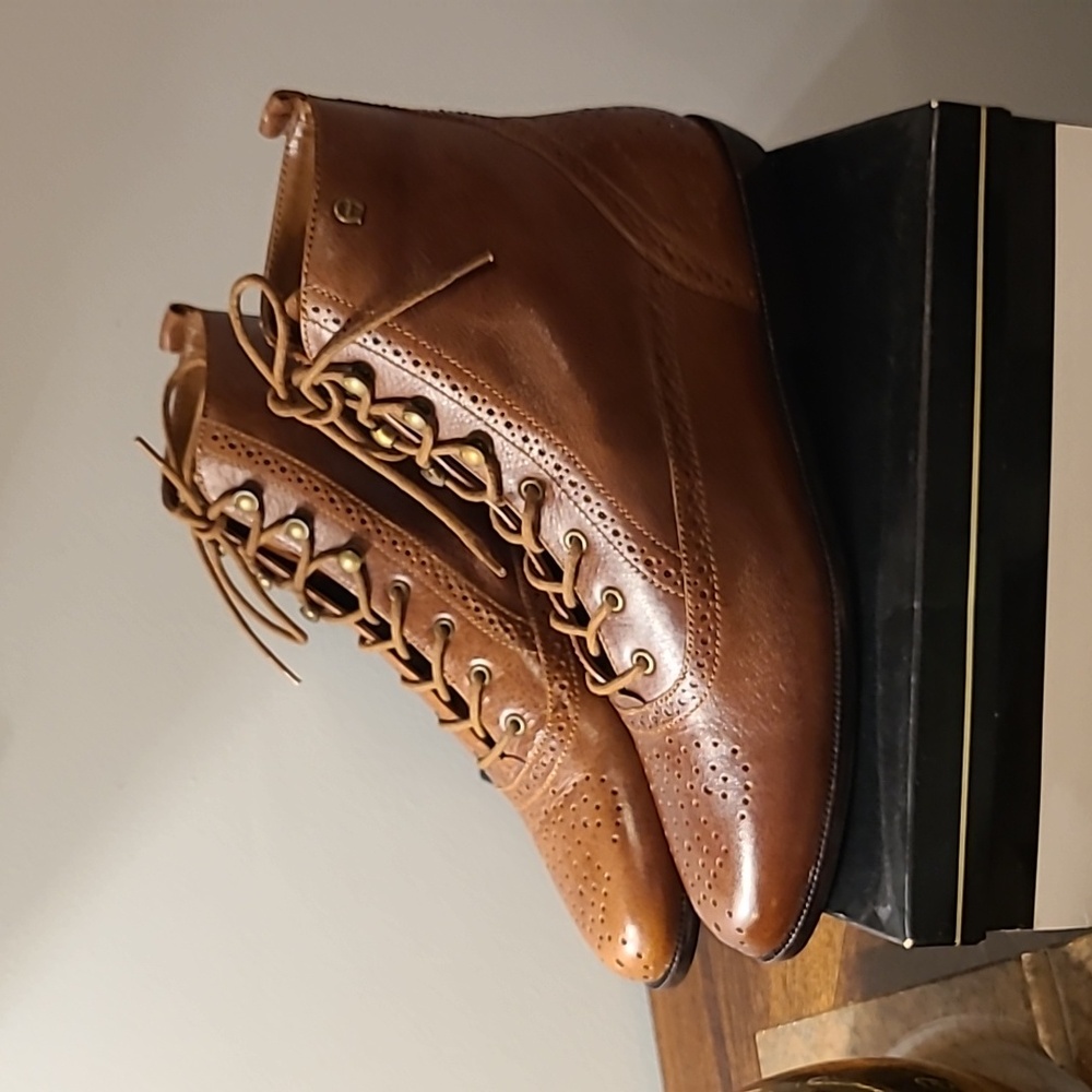 Elegant Brown Leather Ankle Boots MIB VINTAGE 1980'S STOCK. NEVER WORN